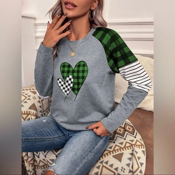Buffalo Print Hearts Long Sleeve Green Checkered Christmas Top - Picture 1 of 5